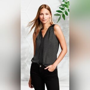 Banana Republic Dot Print Sleeveless Vneck Blouse Black and White Lighweight Top